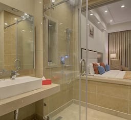 Deluxe Twin Double room